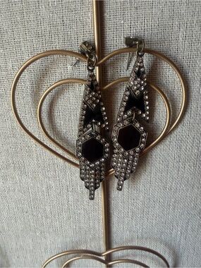 Art Deco Black and Silver Drop Earrings